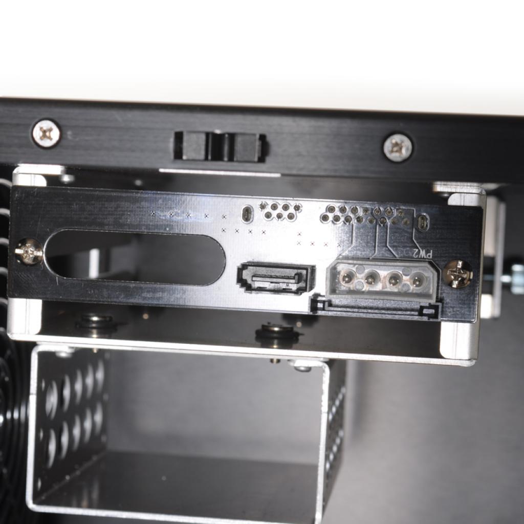 [25/05/2012] Lian Li nimmt die drei Mini-Gehäuse PC-Q02, PC-Q03 und PC-Q16 in das Sortiment auf (36)