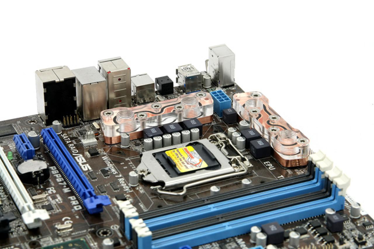 [25/05/2012] Liquid Extasy: Sechs Wasserkühler für Custom-Grafikkarten und Mainboards (12)