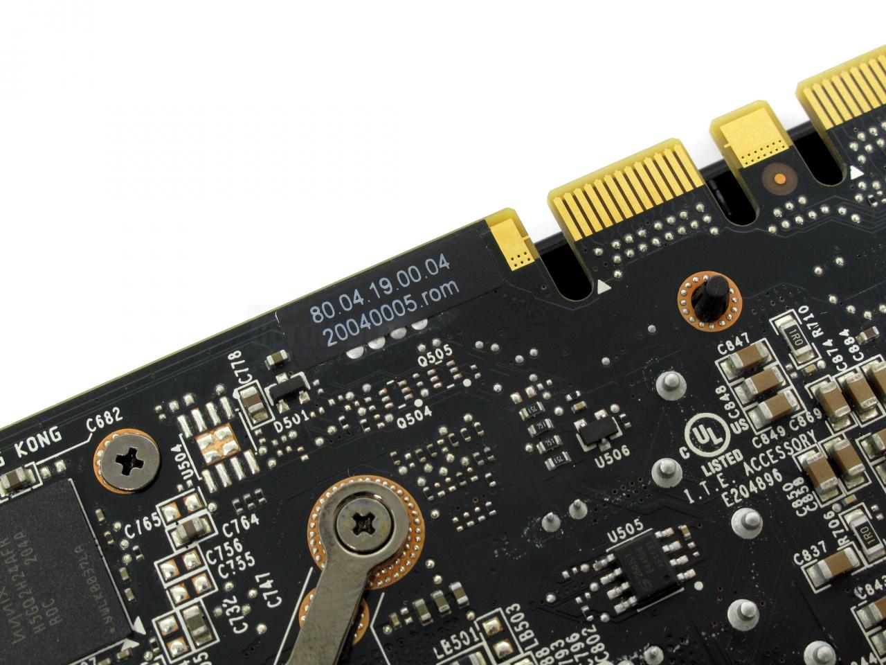 [09/05/2012] Test der Geforce GTX 660 Ti (im Bild: GF GTX 670 Referenz, 12)