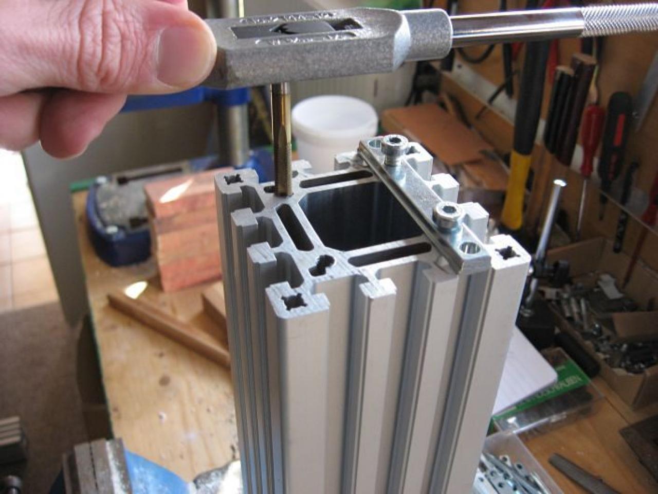 [10/05/2012] Das etwas andere Tagebuch: CNC-Fräse im Eigenbau (7)