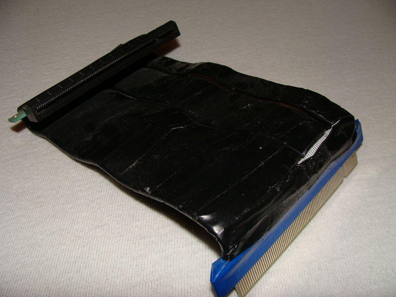 [25/05/2012] Eigenbau macht's möglich: Maxi-Hardware in Mini-Gehäuse (32)