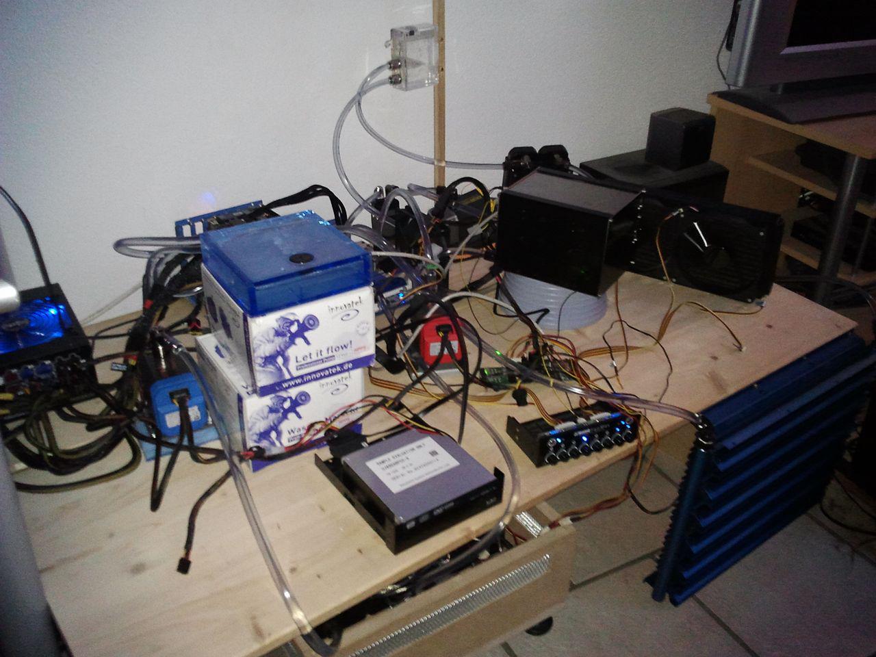 [04/05/2012] Krasse Casecon mit Retro-Charme, Space Invaders und fünf Radiatoren (9)