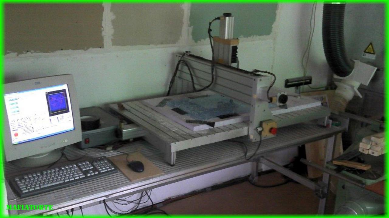 [15/05/2012] Update: Mainboard als Wanduhr (4)