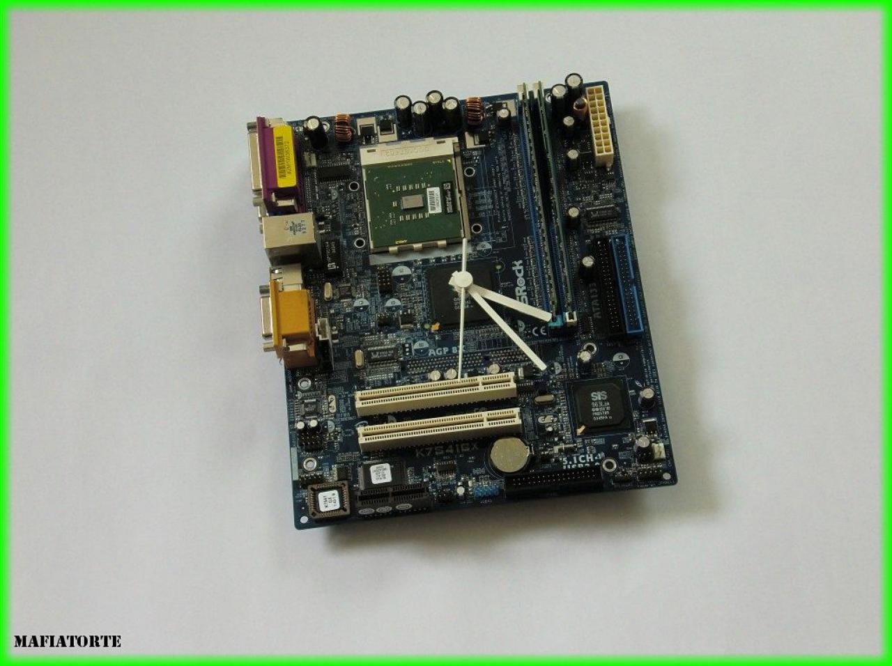 [15/05/2012] Update: Mainboard als Wanduhr (13)