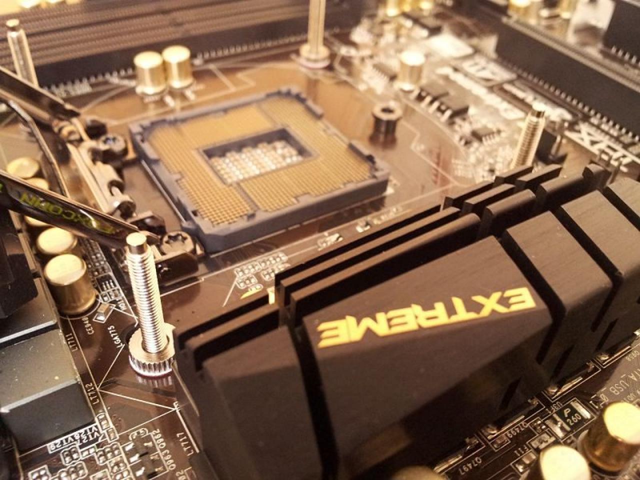 [18/05/2012] Neue Mainboard-Bilder (Update vom 19.05.) (12)