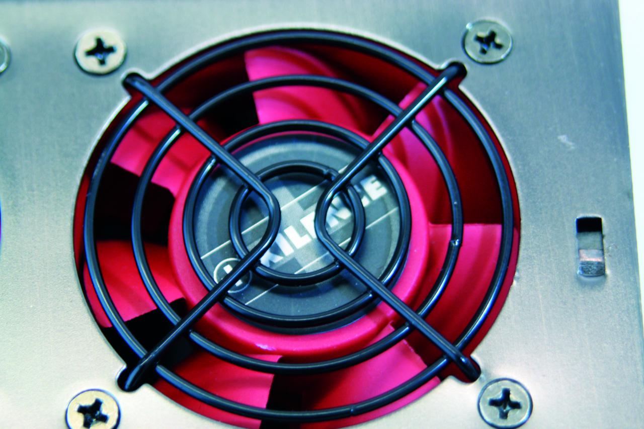 [14/05/2012] Xilence XQ: Semipassive Netzteile mit 750 bis 1.000 Watt und neuartigem Kühldesign vorgestellt