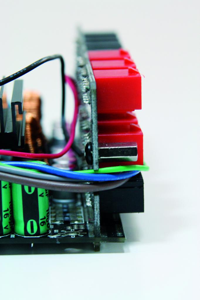 [14/05/2012] Xilence XQ: Semipassive Netzteile mit 750 bis 1.000 Watt und neuartigem Kühldesign vorgestellt