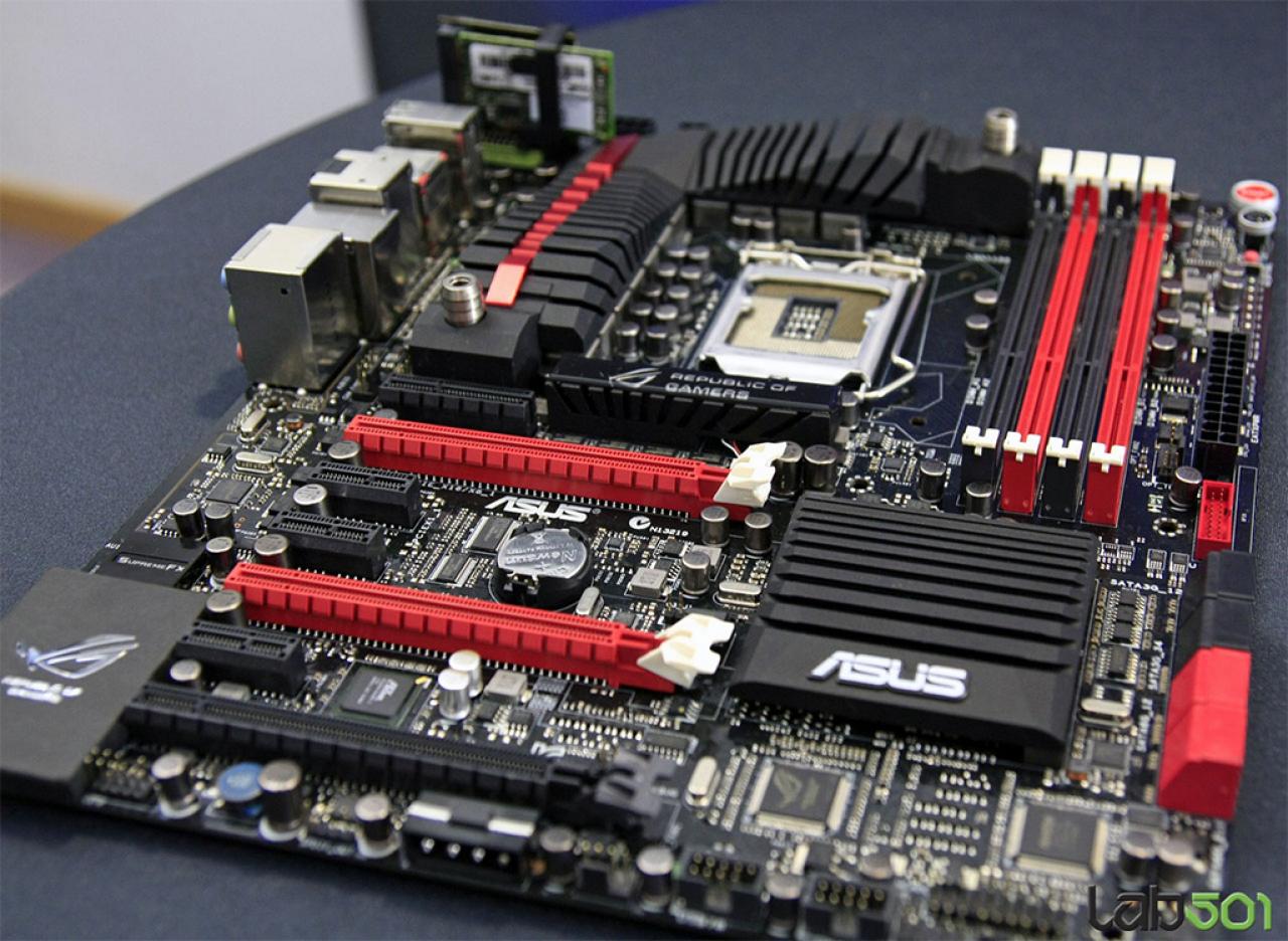 [31/05/2012] Asus Maximus V Formula: Z77-Express-Mainboard für Ivy Bridge soll in zwei Versionen erscheinen (2)