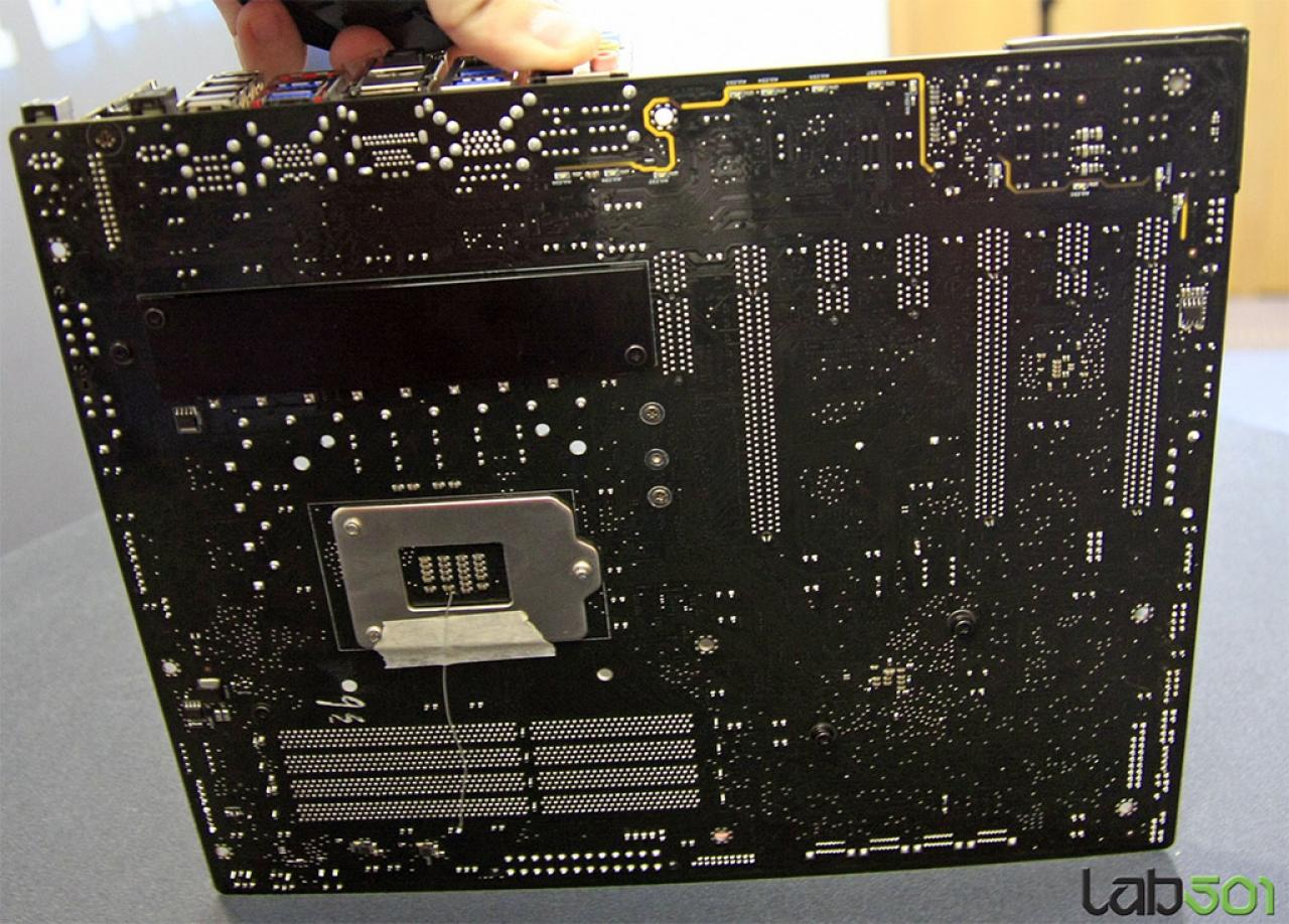 [31/05/2012] Asus Maximus V Formula: Z77-Express-Mainboard für Ivy Bridge soll in zwei Versionen erscheinen (3)