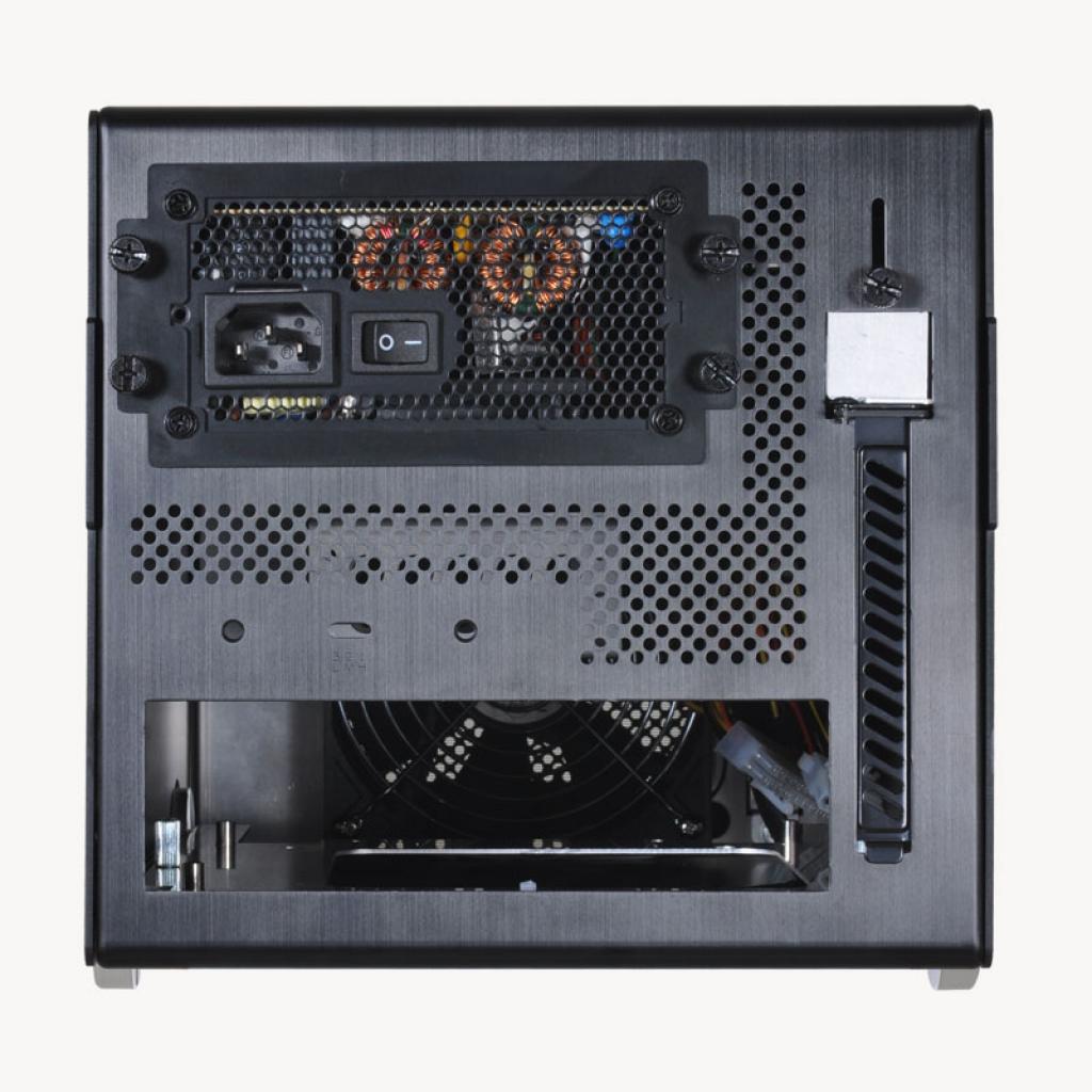 [29/05/2012] Computex 2012: Lian Li mit kuriosem PC-Gehäuse im Dampflok-Design (6)