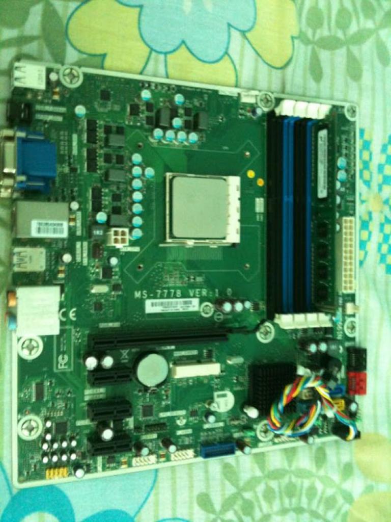 [21/05/2012] AMD Trinity: FM2-Mainboard mit installierter Desktop-Version der APU abgelichtet (1)