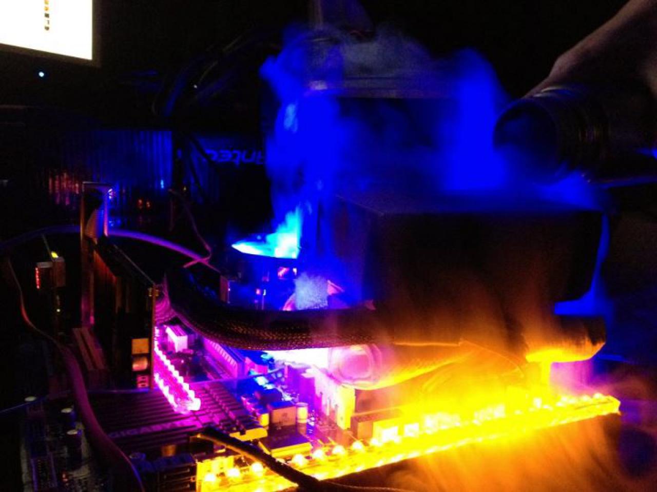 [13/06/2012] Mit fast -170 Grad Celsius wurde ein neue Taktrekord für Arbeitsspeicher aufgestellt. (9)