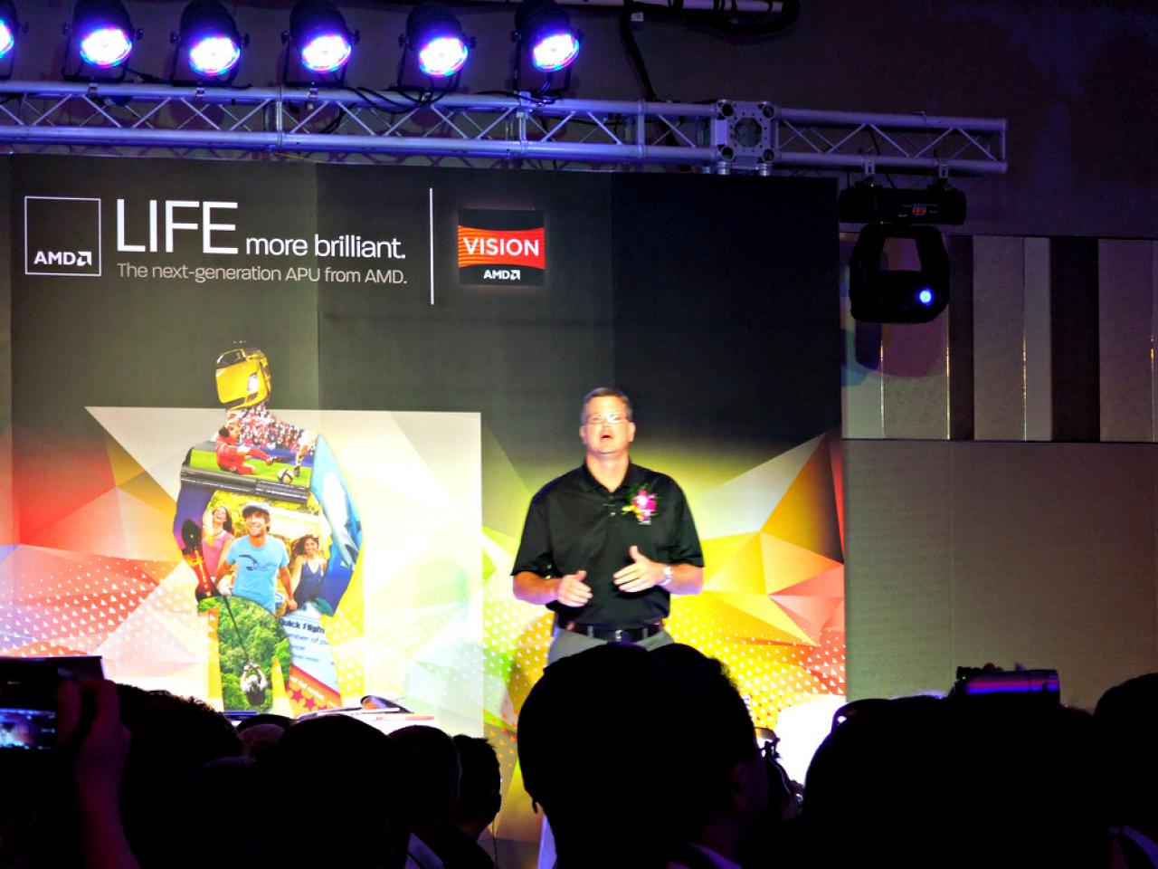 [06/06/2012] Computex 2012: AMD stellt die Desktop-Trinitys und Brazos 2.0 offiziell vor und zeigt einen Notebook-Tablet-Hybriden (5)
