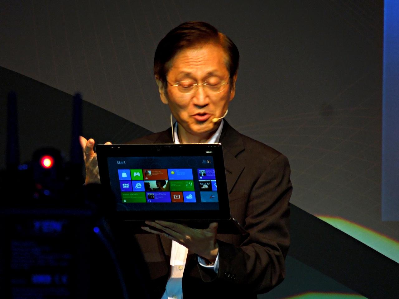 [04/06/2012] Asus stellt den Notebook-Tablet-Hybriden Taichi, das Transformer Book, Tablets und mehr vor (14)