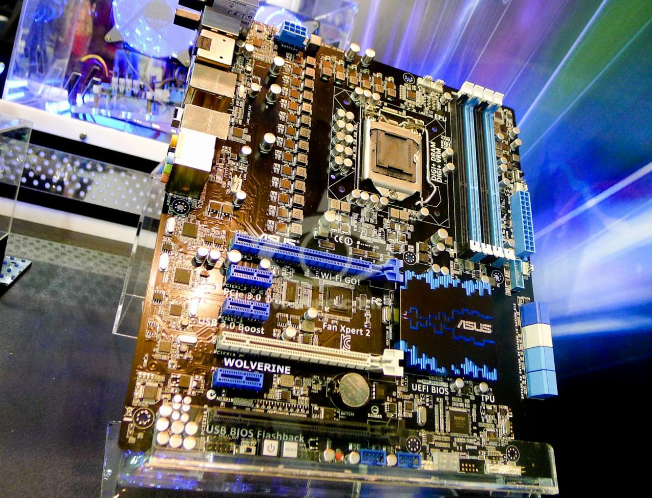 [06/06/2012] Asus präsentiert Wolverine-Mainboard mit 40-Phasen-VRM-Design (3)