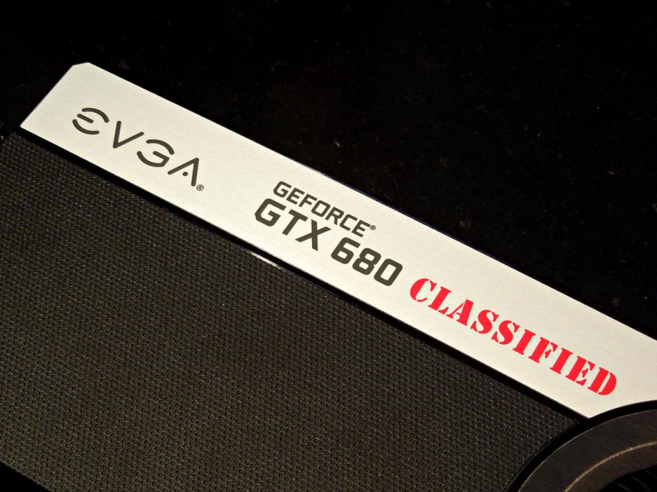 [07/06/2012] Nvidia Green Light: Evgas Geforce GTX 680 Classified muss ohne EV-Bot ausgeliefert werden