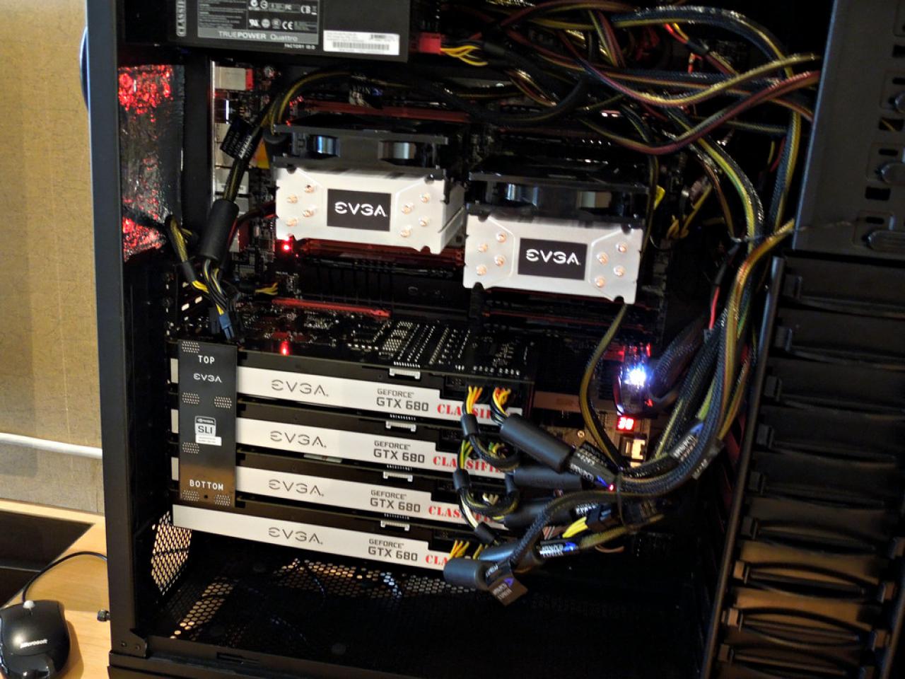 [07/06/2012] EVGA zeigt die GTX 680 Classified, neue Mainboards wie das SR-X und das Super-Nova-Netzteil (12)