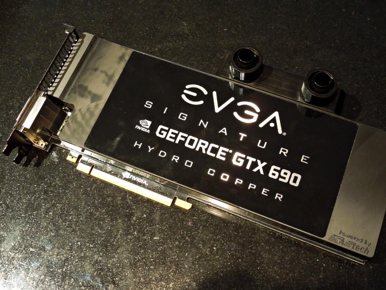[07/06/2012] EVGA zeigt die GTX 680 Classified, neue Mainboards wie das SR-X und das Super-Nova-Netzteil (14)