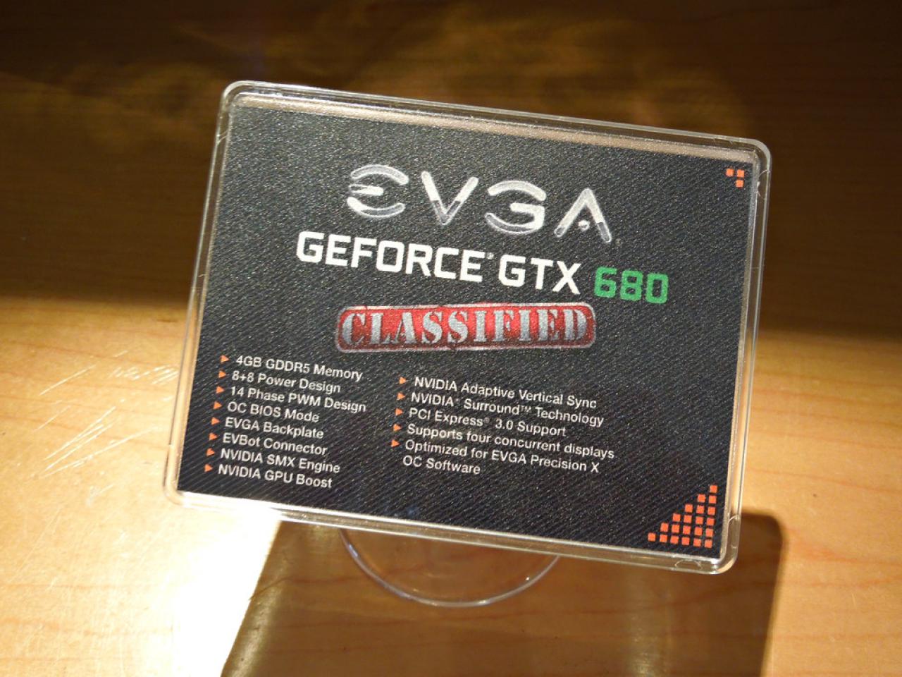 [07/06/2012] EVGA zeigt die GTX 680 Classified, neue Mainboards wie das SR-X und das Super-Nova-Netzteil (18)