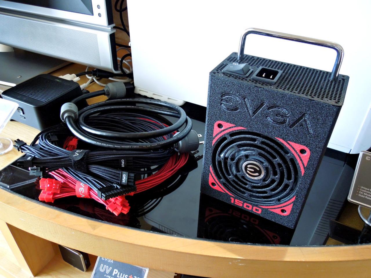 [07/06/2012] EVGA zeigt die GTX 680 Classified, neue Mainboards wie das SR-X und das Super-Nova-Netzteil (26)