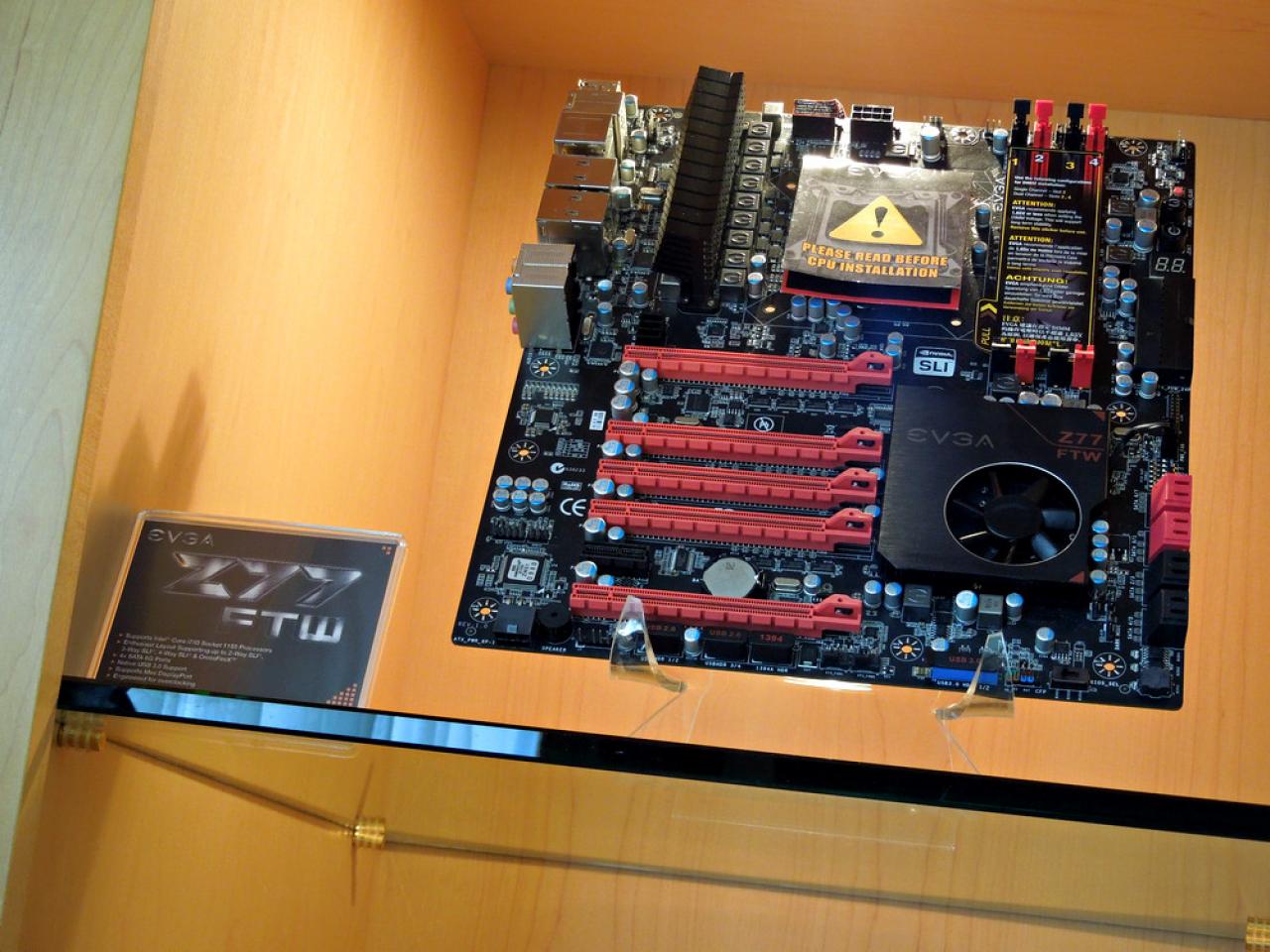 [07/06/2012] EVGA zeigt die GTX 680 Classified, neue Mainboards wie das SR-X und das Super-Nova-Netzteil (34)