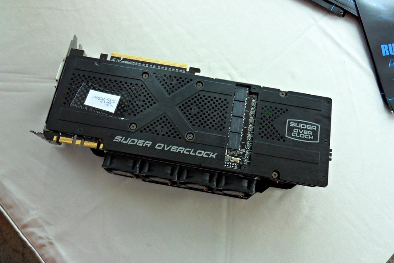 [06/06/2012] Computex 2012: Gigabyte GTX 680 Super OC mit wuchtiger Windforce-5X-Vapor-Chamber-Kühlung und fünf 40-mm-Lüftern (3)
