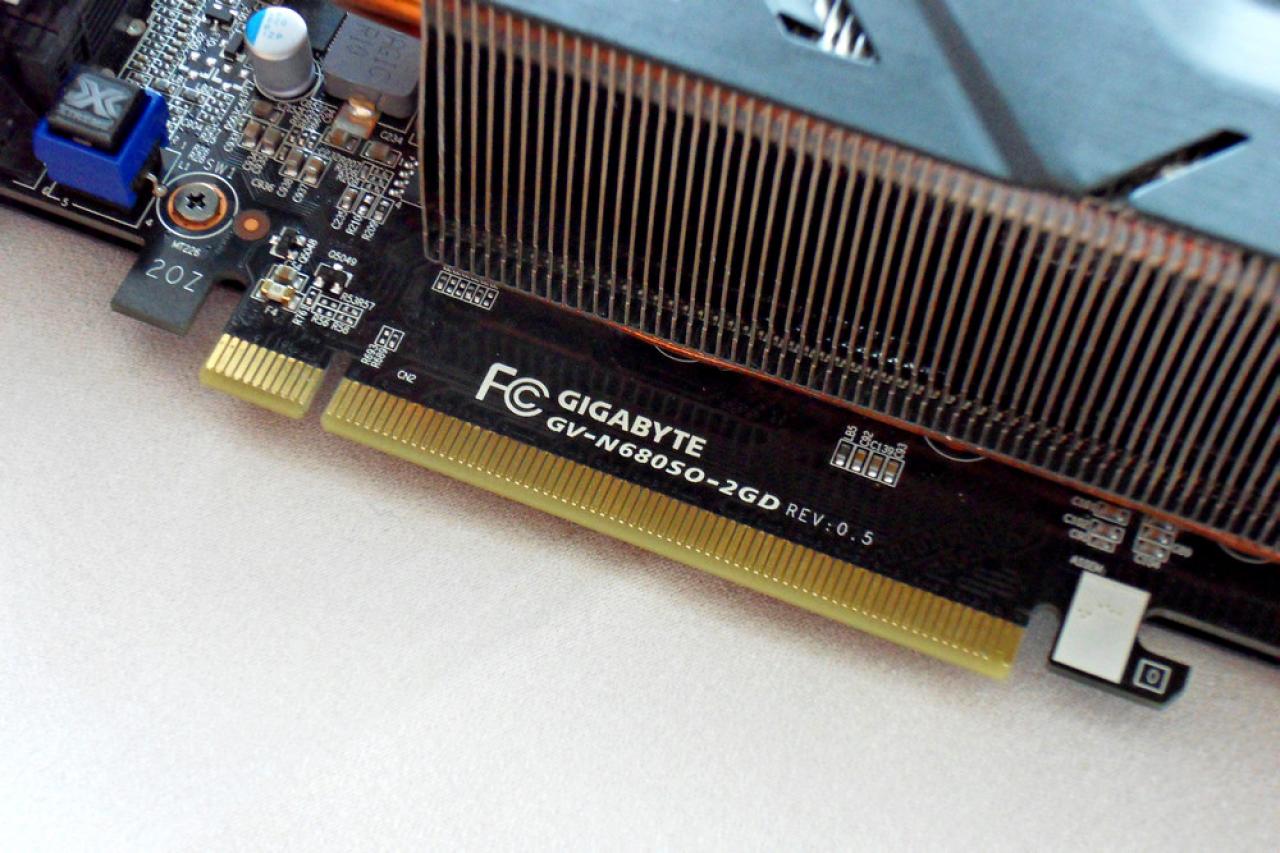 [06/06/2012] Computex 2012: Gigabyte GTX 680 Super OC mit wuchtiger Windforce-5X-Vapor-Chamber-Kühlung und fünf 40-mm-Lüftern (6)