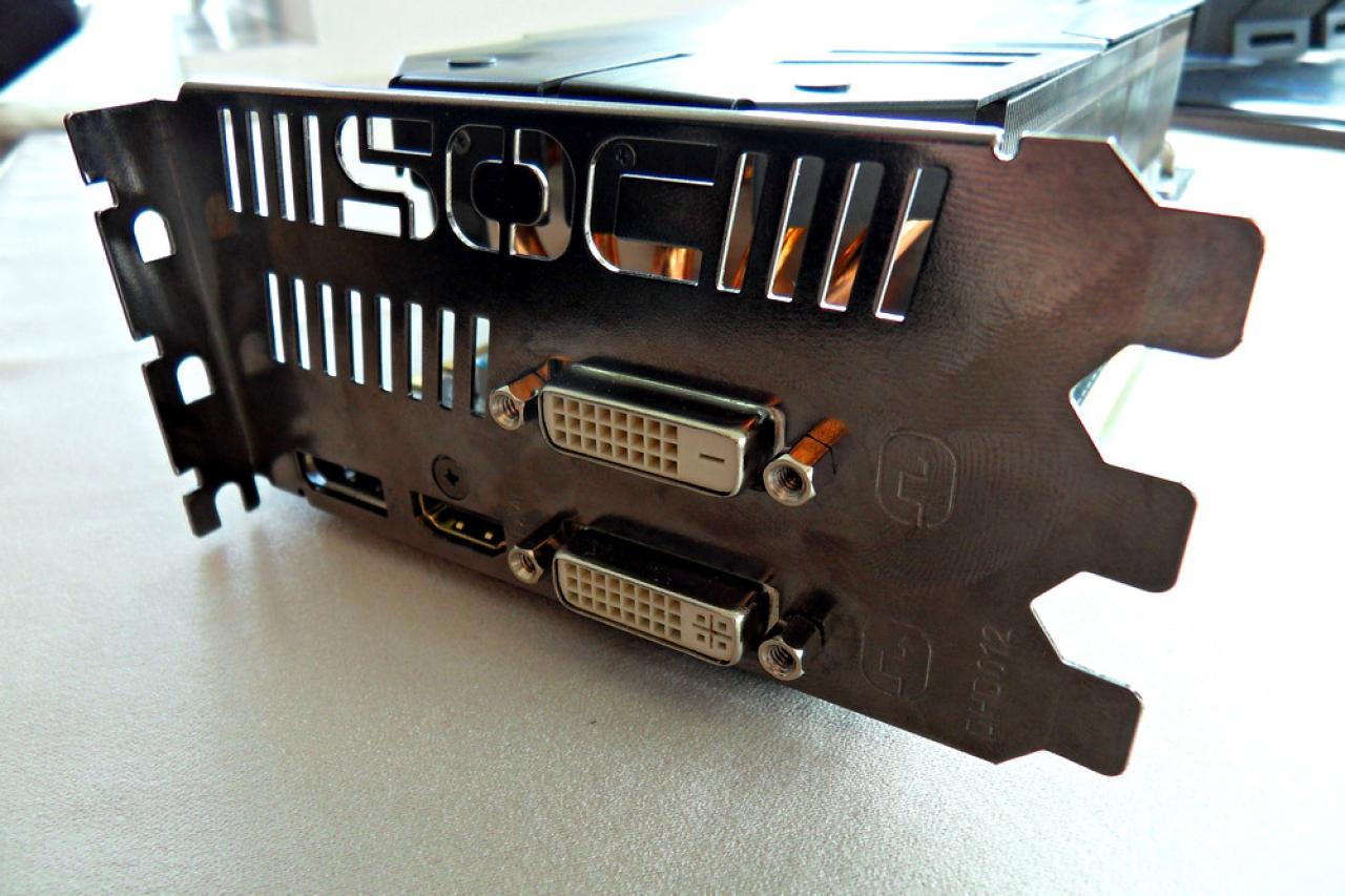 [06/06/2012] Computex 2012: Gigabyte GTX 680 Super OC mit wuchtiger Windforce-5X-Vapor-Chamber-Kühlung und fünf 40-mm-Lüftern (9)