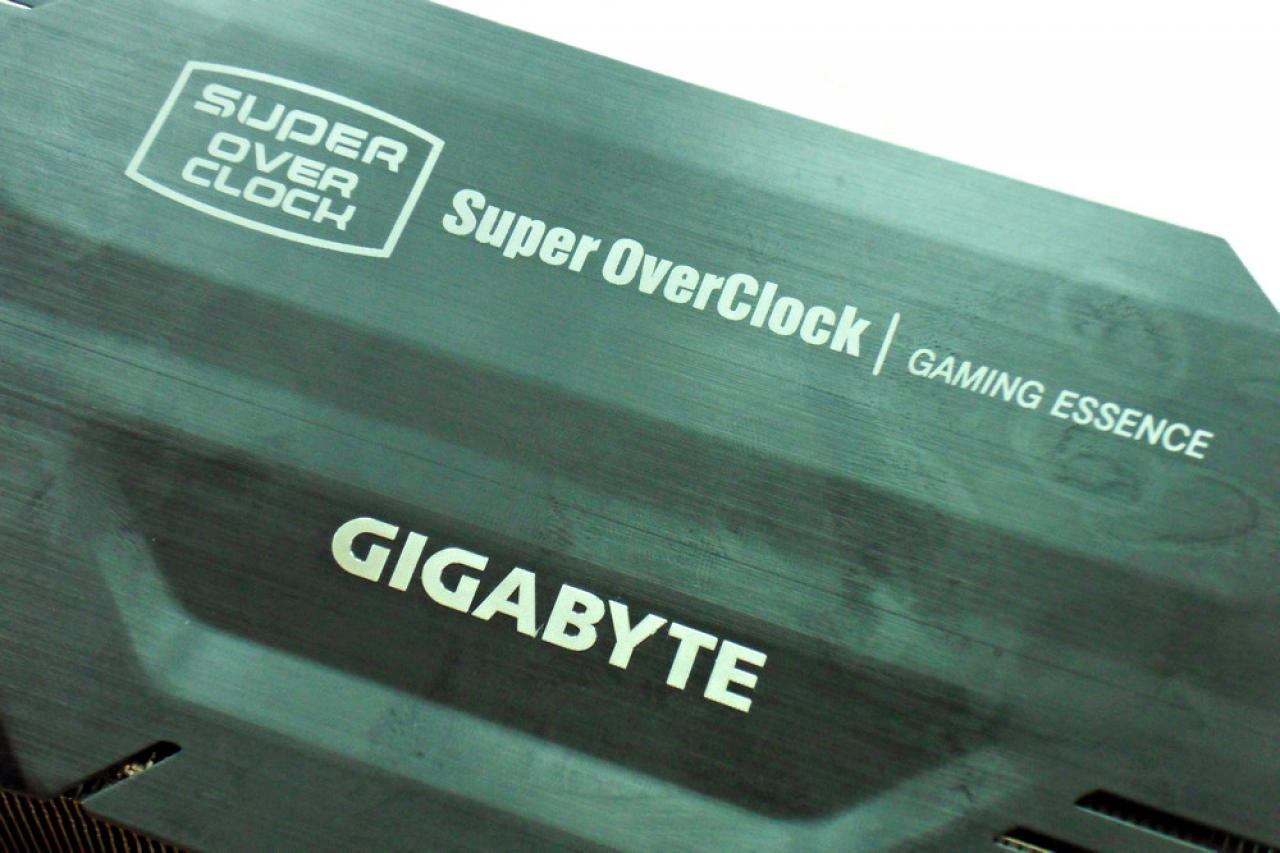 [06/06/2012] Computex 2012: Gigabyte GTX 680 Super OC mit wuchtiger Windforce-5X-Vapor-Chamber-Kühlung und fünf 40-mm-Lüftern (10)