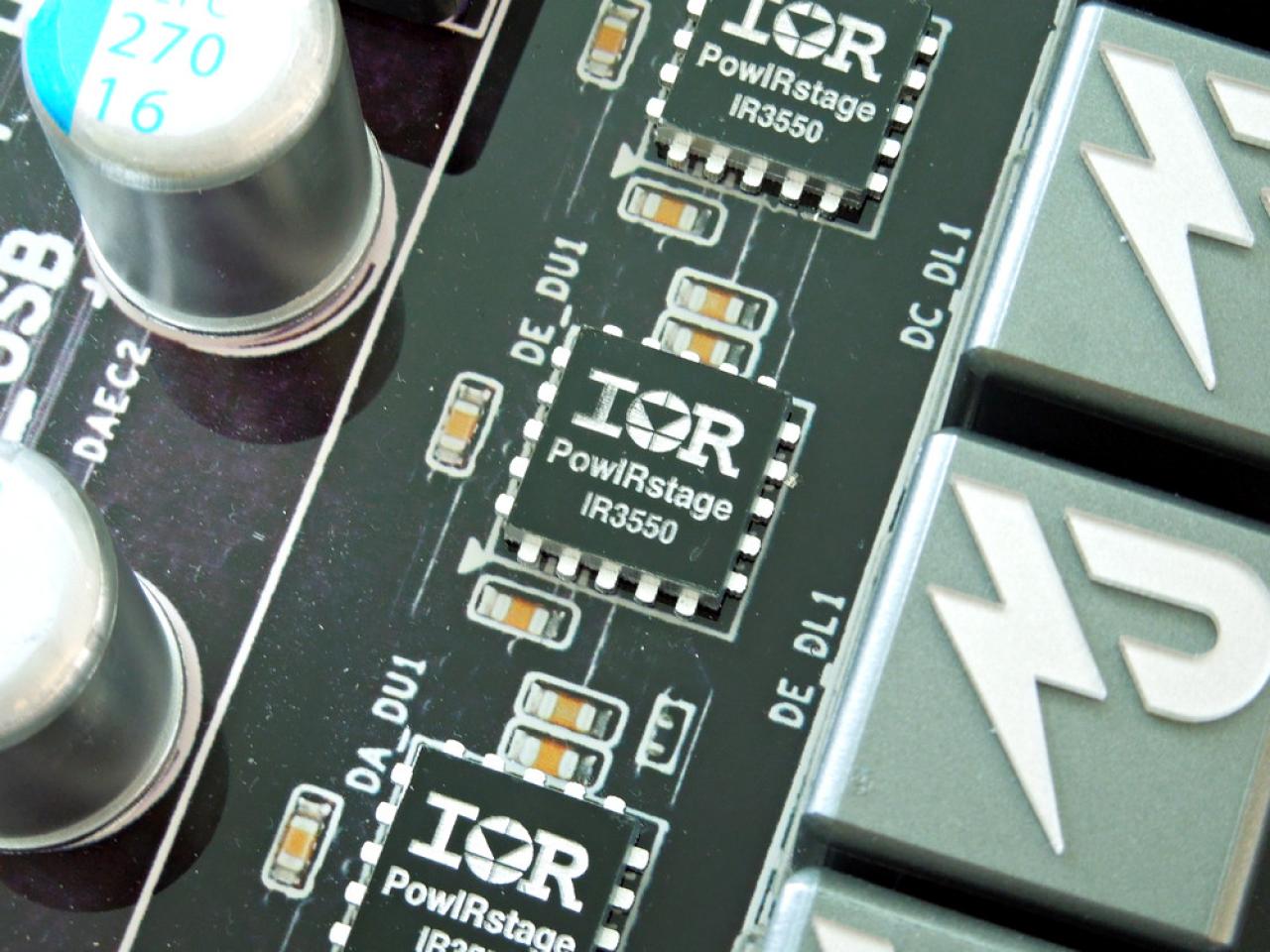 [06/06/2012] Gigabyte Z77X-UP7: High-End-Mainboard mit 32 Phasen für die CPU im finalen Design abgelichtet - inlusive Video (23)