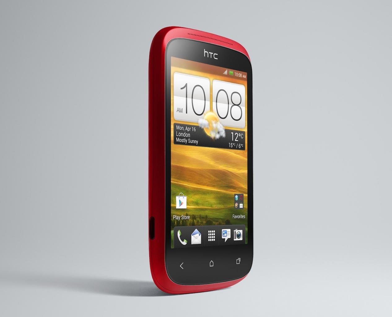 [11/06/2012] Das Desire C (Android, im Bild) besitzt zwar eine geringere Auflösung und einen kleineren Bildschirm, dafür gibt es allerdings Android 4.0 ab Werk. 