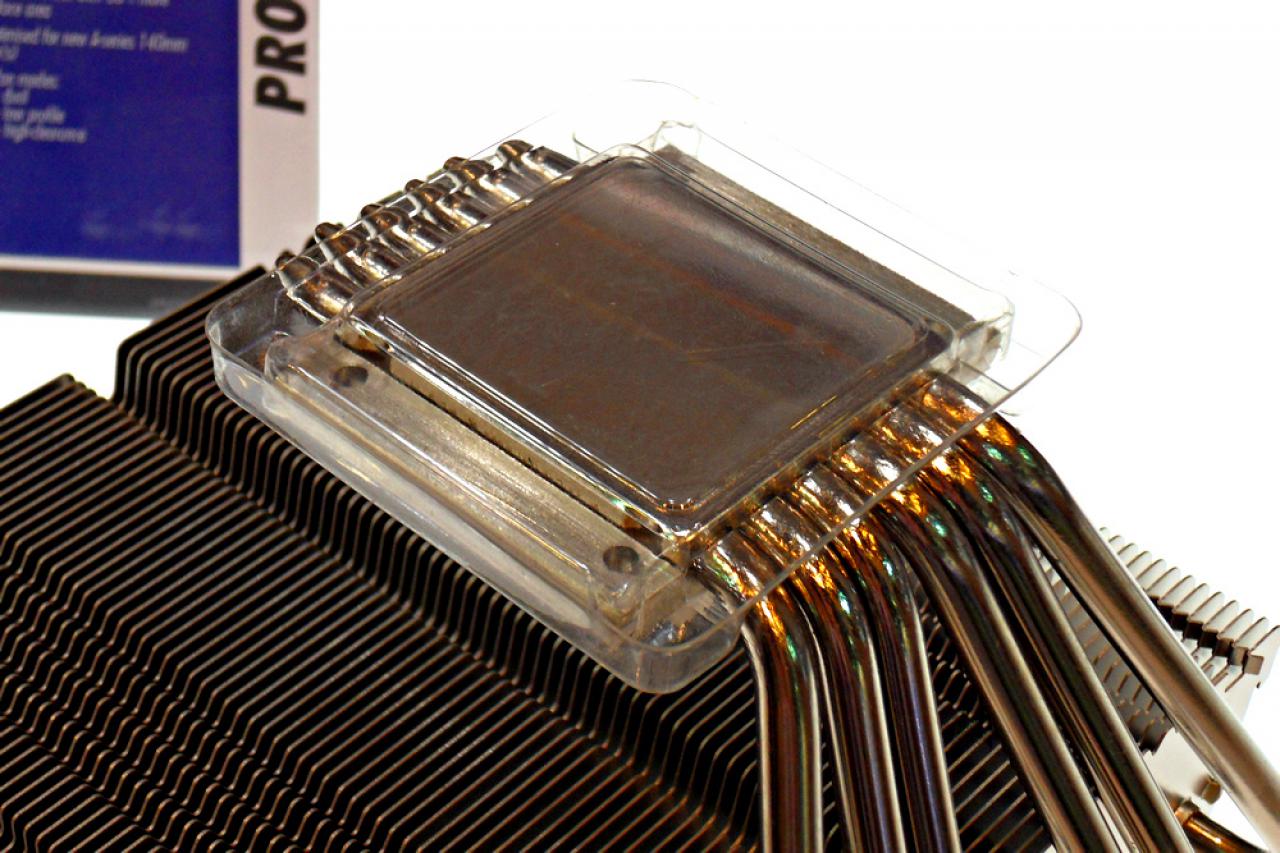 [05/06/2012] Noctua: CPU-Kühler-Prototypen vom HTPC-Winzling bis zum 140-mm-Doppelturm abgelichtet - plus neue Lüfter (20)