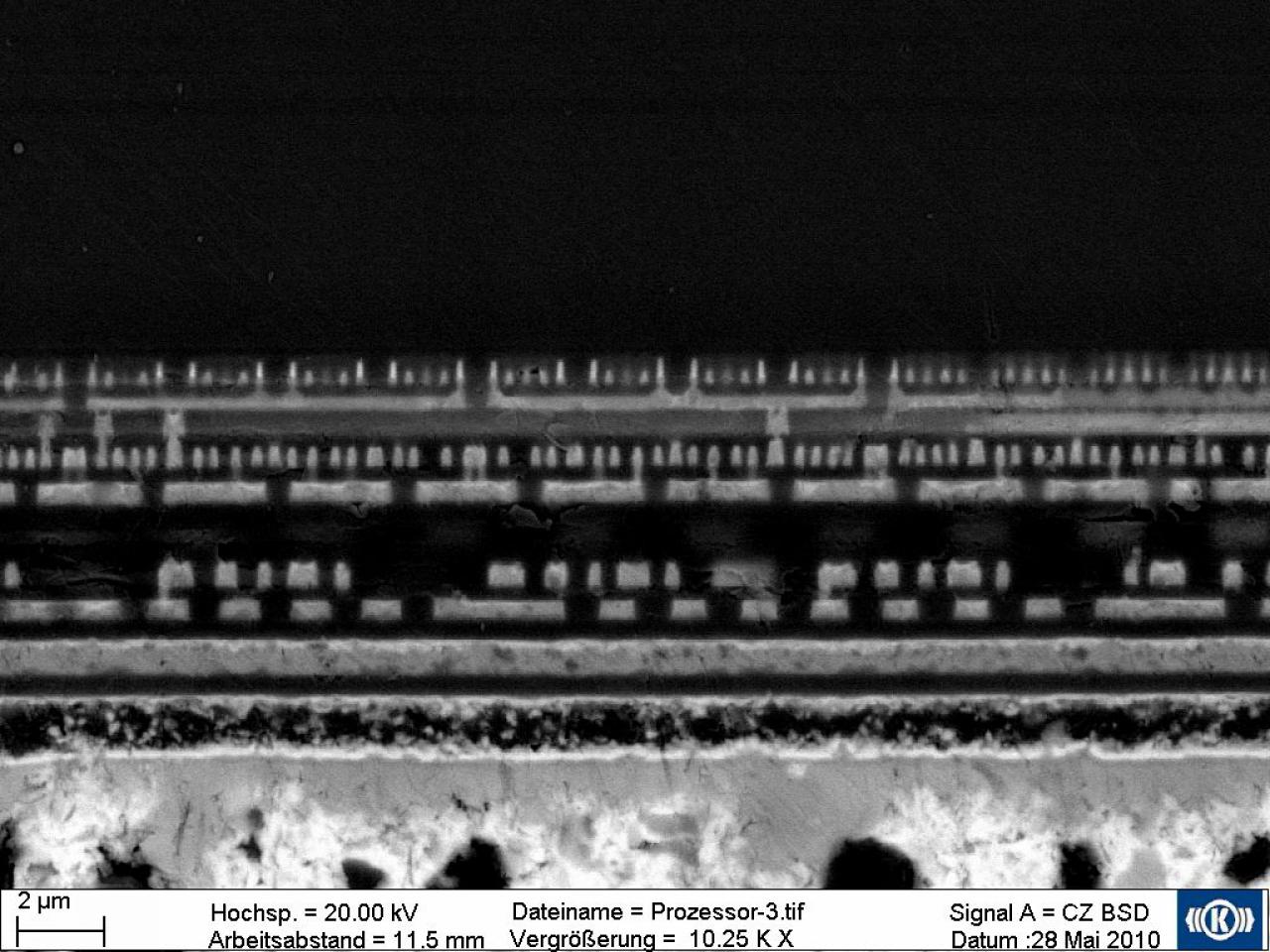 [08/06/2012] CPUs zersägt im Rasterelektronenmikroskop, geköpft, flambiert und in der Schusslinie (9)