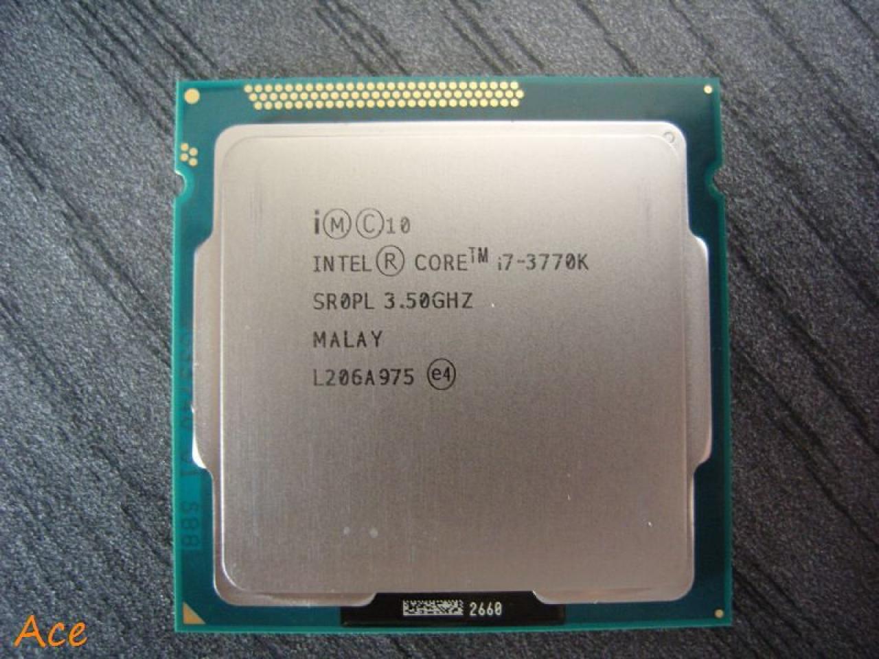 [08/06/2012] CPUs zersägt im Rasterelektronenmikroskop, geköpft, flambiert und in der Schusslinie (30)