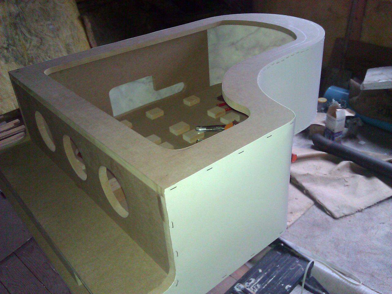 [22/06/2012] Tolle Casecon-Idee eines Pianisten: Klavierflügel als PC-Gehäuse (8)
