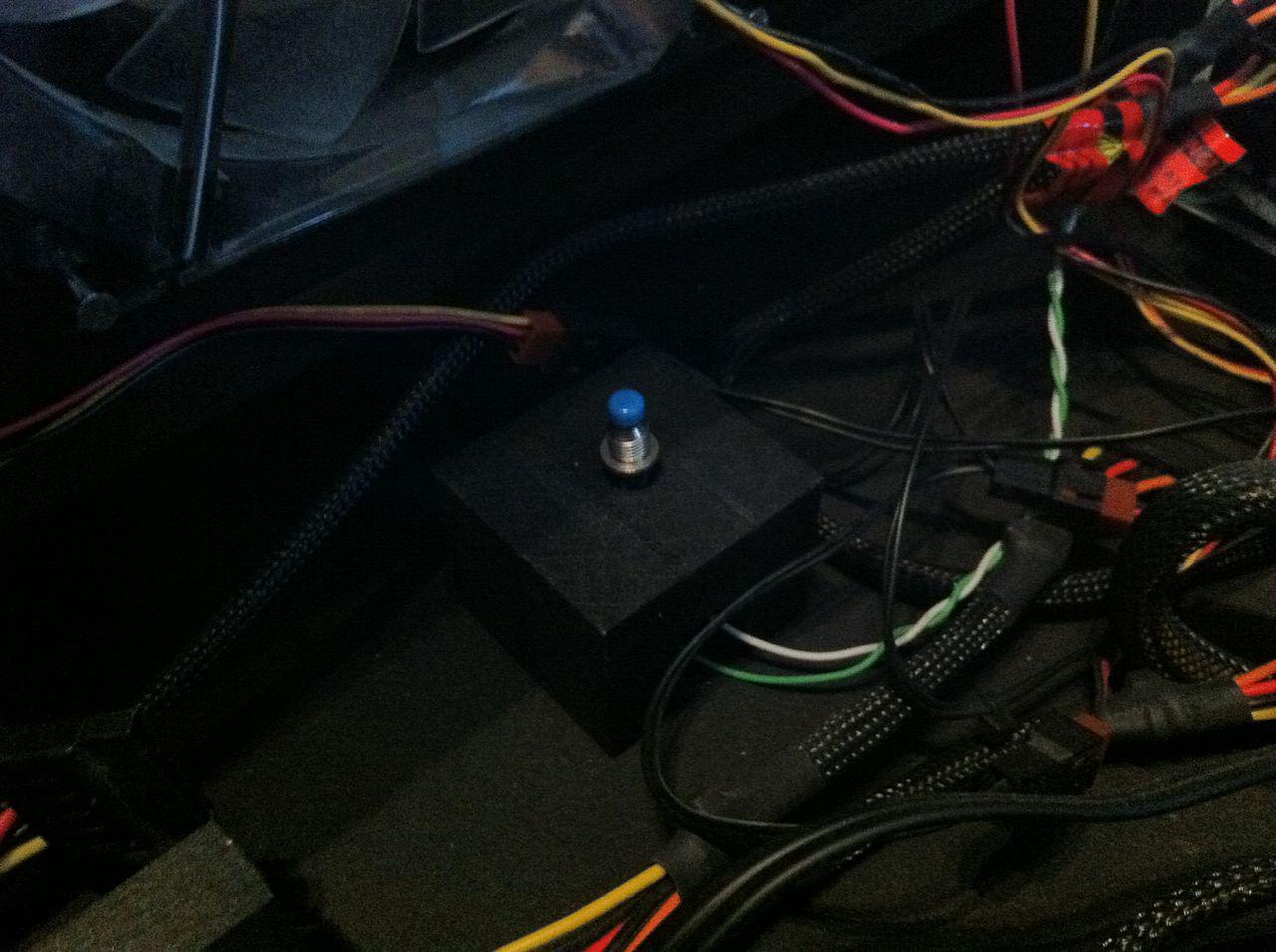 [22/06/2012] Tolle Casecon-Idee eines Pianisten: Klavierflügel als PC-Gehäuse (24)