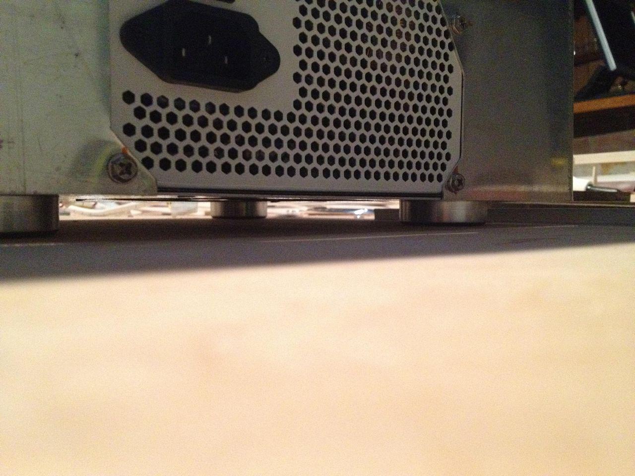[05/06/2012] Update: Hardware lackiert und mit bunter Beleuchtung (14)