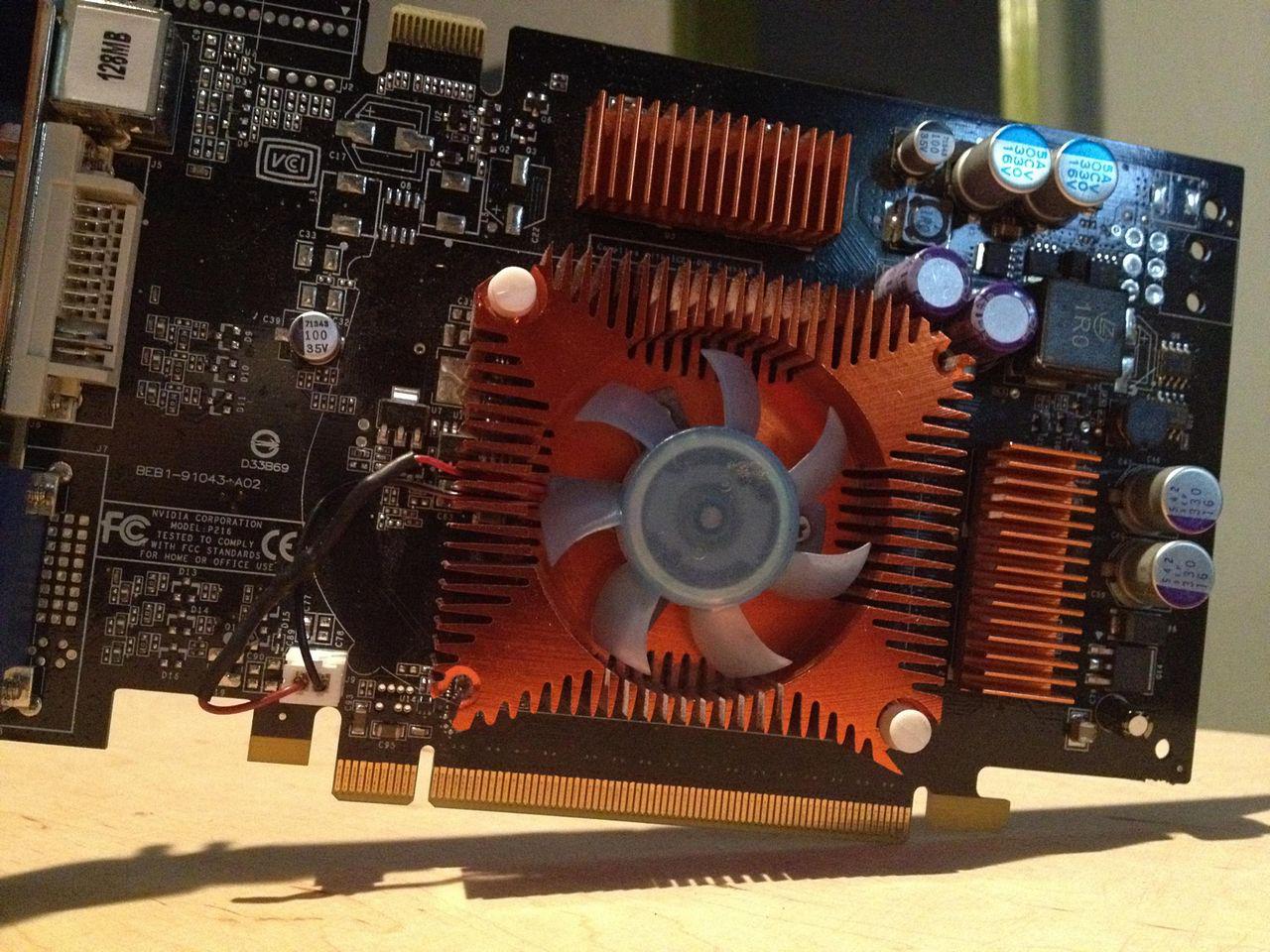 [05/06/2012] Update: Hardware lackiert und mit bunter Beleuchtung (22)