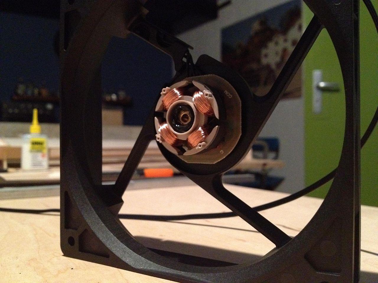 [05/06/2012] Update: Hardware lackiert und mit bunter Beleuchtung (28)