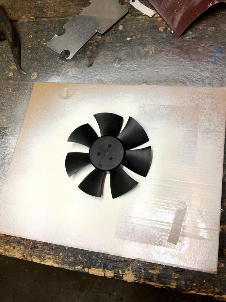 [05/06/2012] Update: Hardware lackiert und mit bunter Beleuchtung (31)