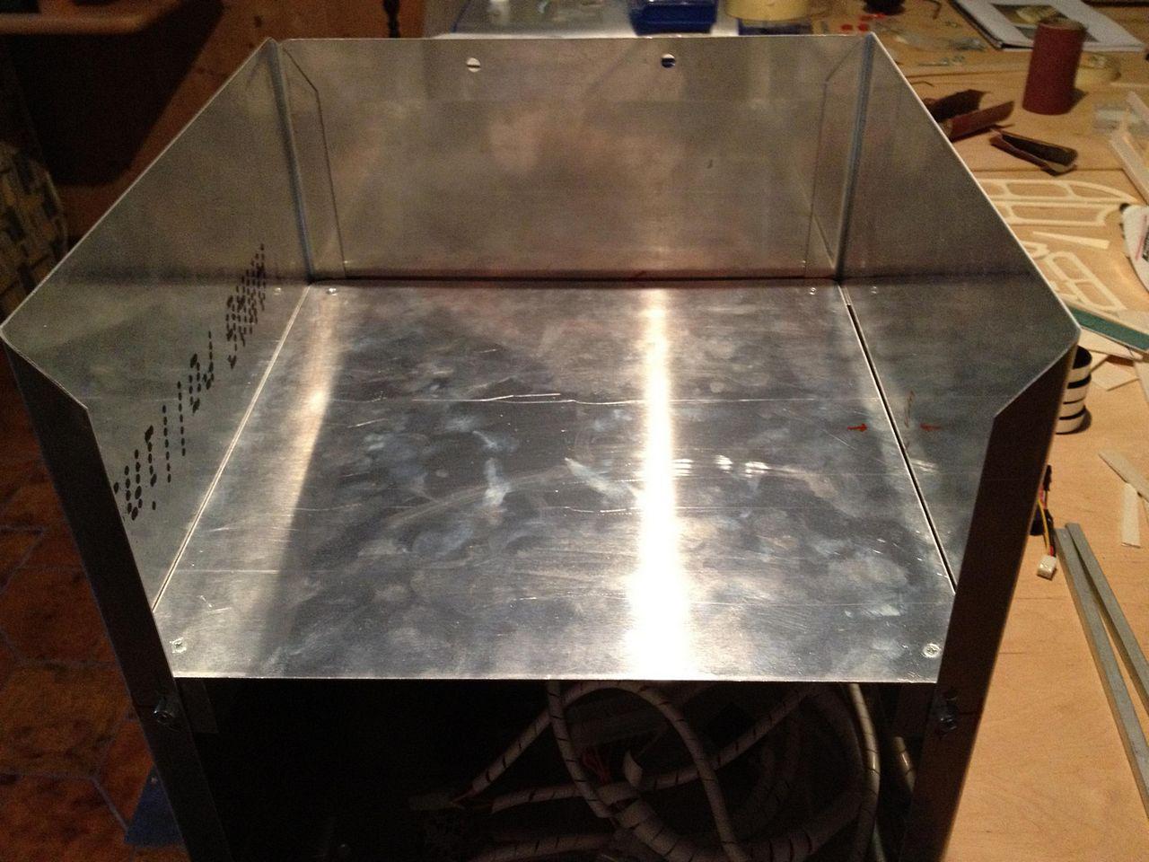 [05/06/2012] Update: Hardware lackiert und mit bunter Beleuchtung (44)