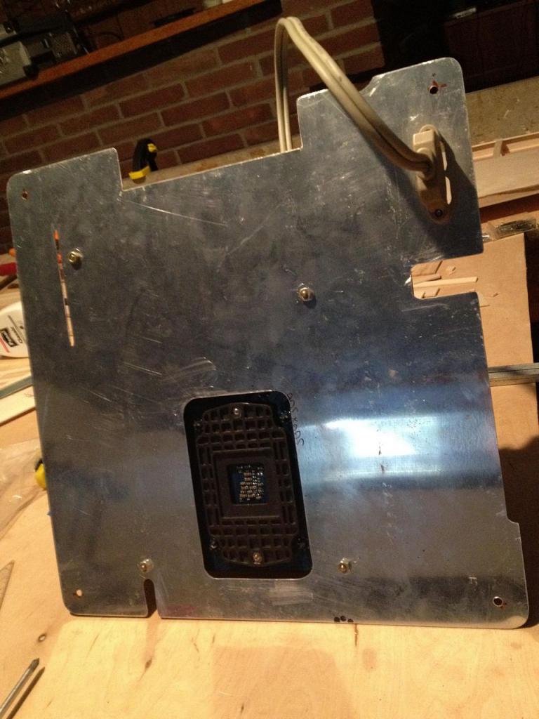 [05/06/2012] Update: Hardware lackiert und mit bunter Beleuchtung (55)