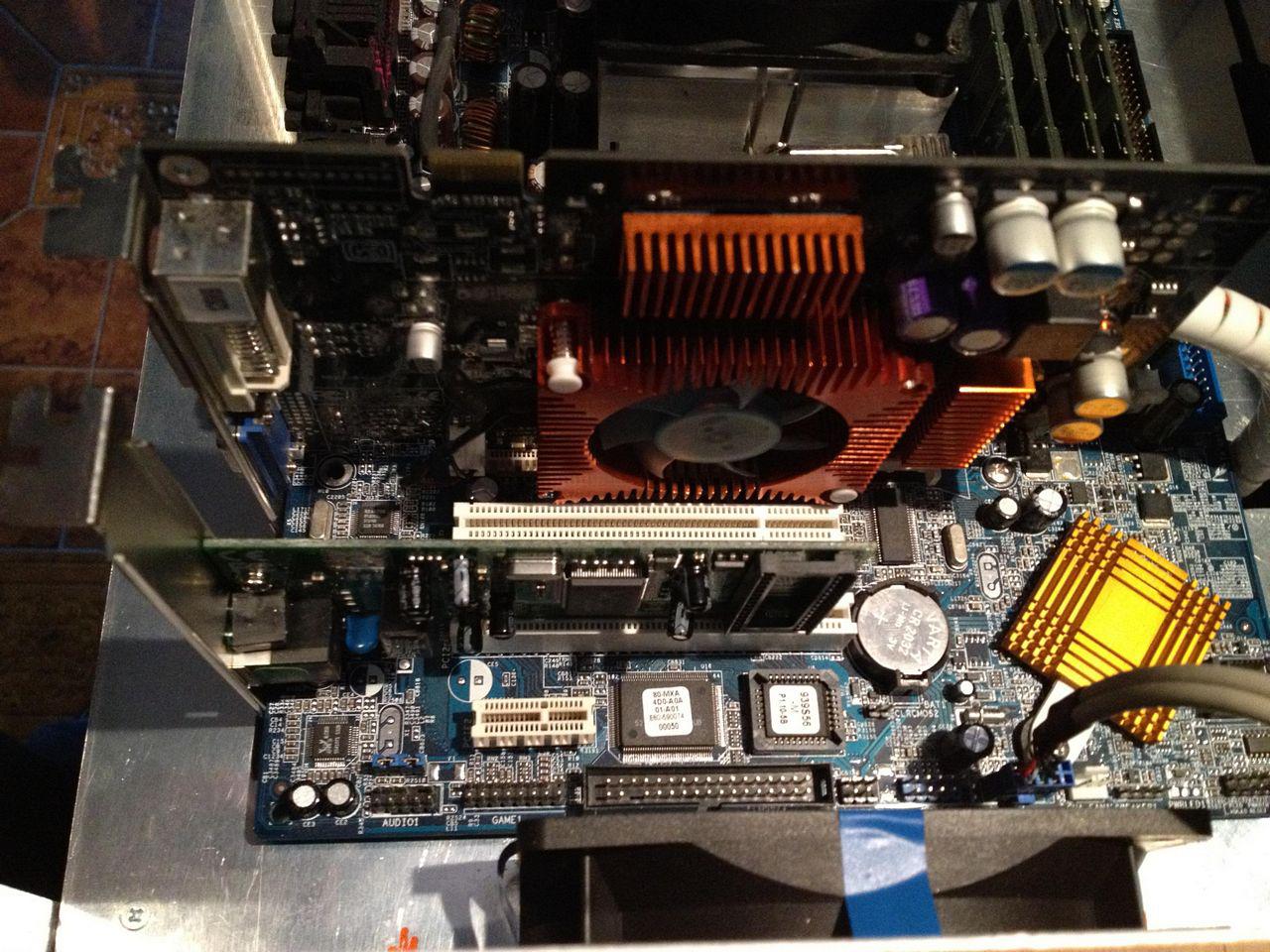 [05/06/2012] Update: Hardware lackiert und mit bunter Beleuchtung (59)