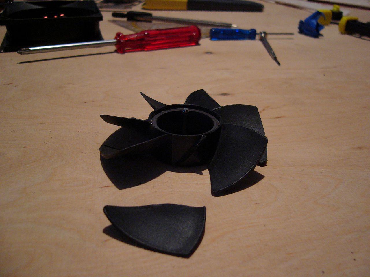 [05/06/2012] Update: Hardware lackiert und mit bunter Beleuchtung (66)