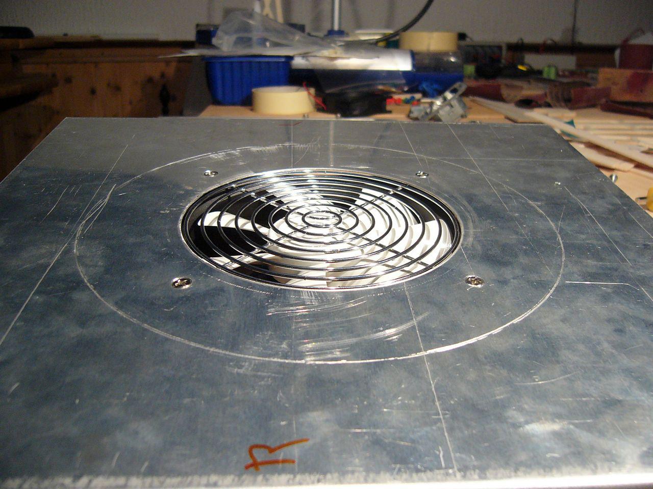 [05/06/2012] Update: Hardware lackiert und mit bunter Beleuchtung (98)