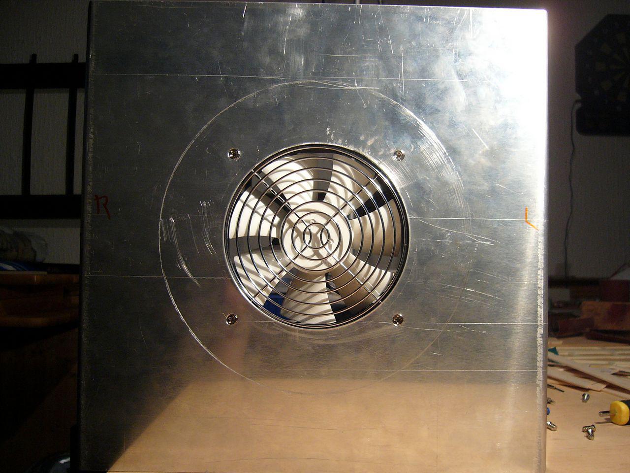 [05/06/2012] Update: Hardware lackiert und mit bunter Beleuchtung (99)
