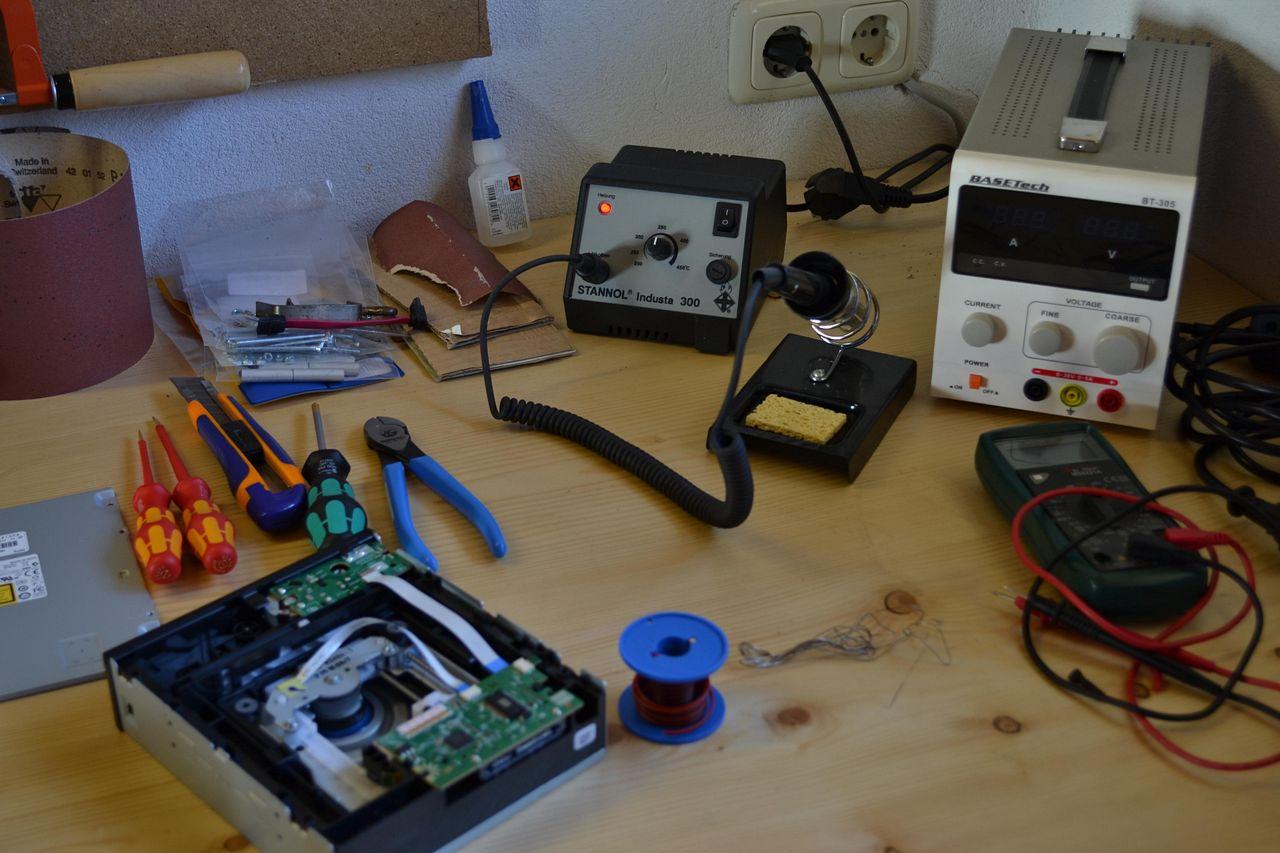 [26/06/2012] Casemod: Corsair Obsidian 800D bekommt Alu-Innenraum (18)
