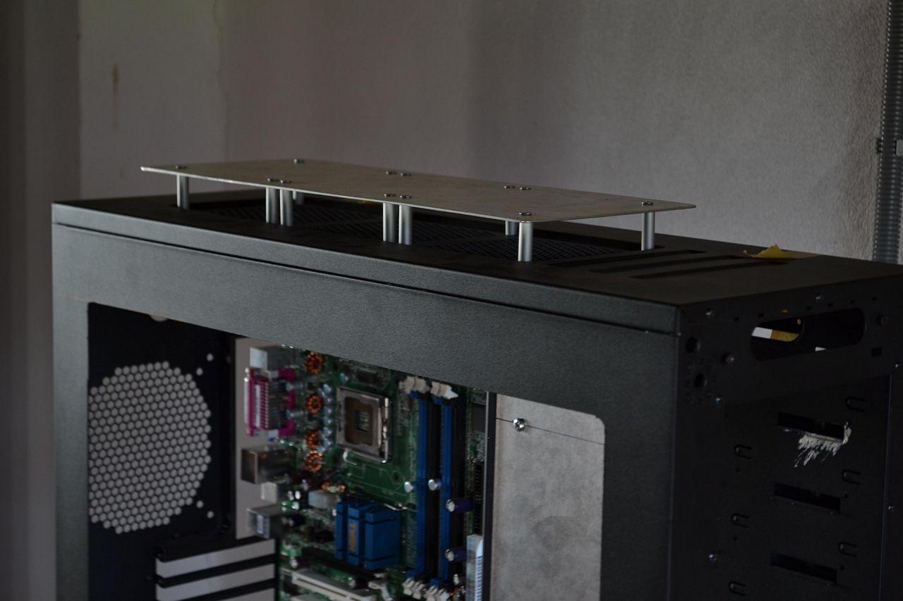 [26/06/2012] Casemod: Corsair Obsidian 800D bekommt Alu-Innenraum (25)