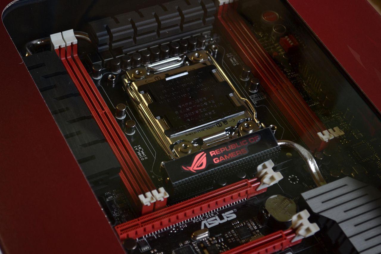 [26/06/2012] Casemod: Corsair Obsidian 800D bekommt Alu-Innenraum (34)