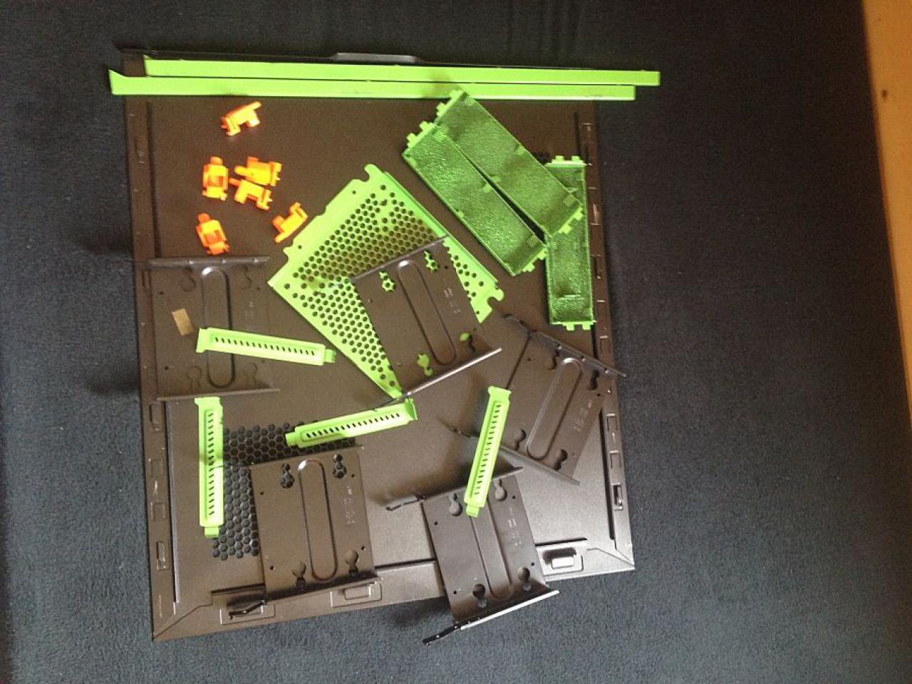 [25/06/2012] Einmal in Grün, bitte! Casemodder verpasst Xigmatek Midgard einen neuen Anstrich (71)